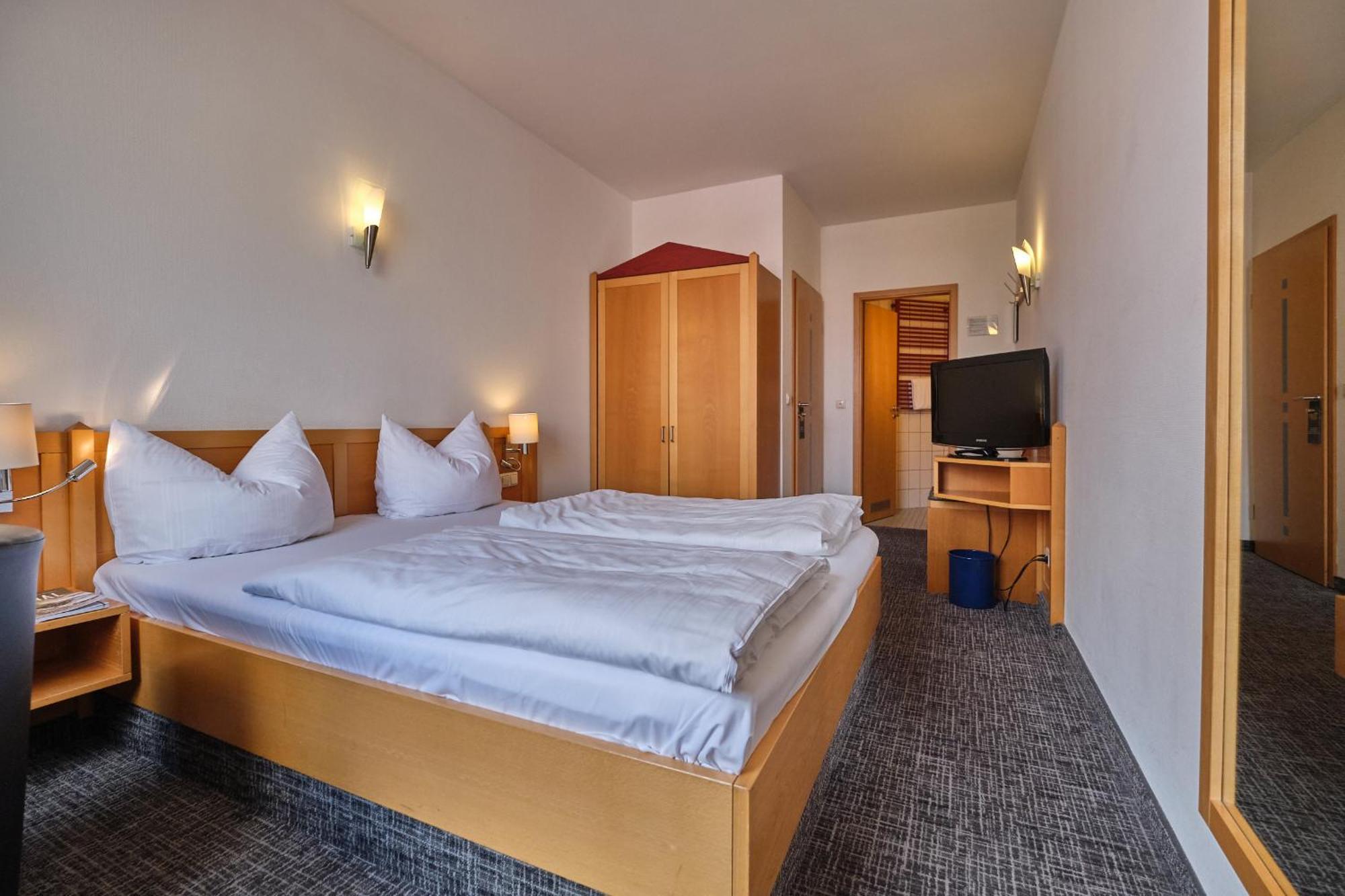 Hotel Roter Hahn Regensburg Luaran gambar
